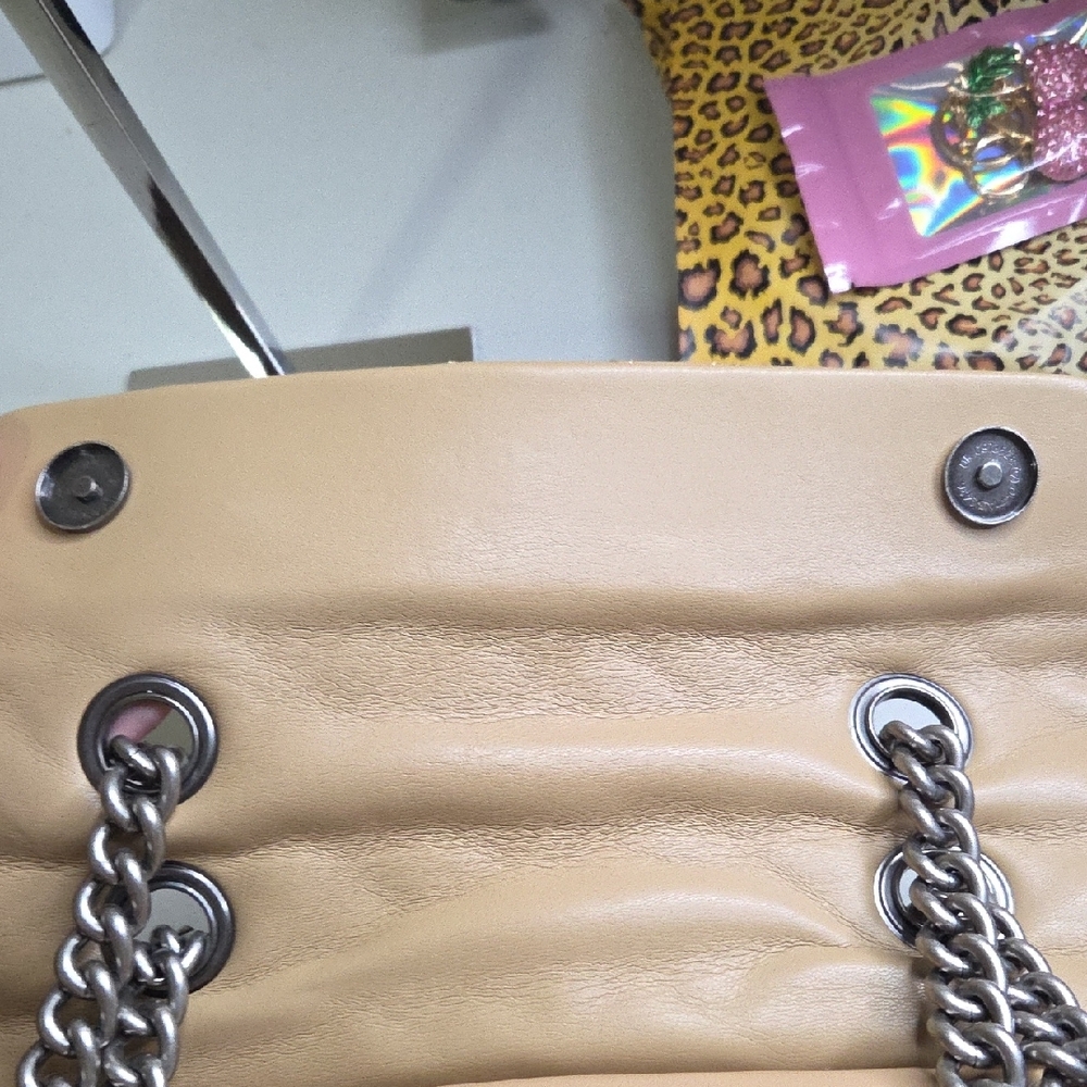 Kurt Geiger The Brixton Shoulder Bag with Chain Strap - Picture 8 of 11
